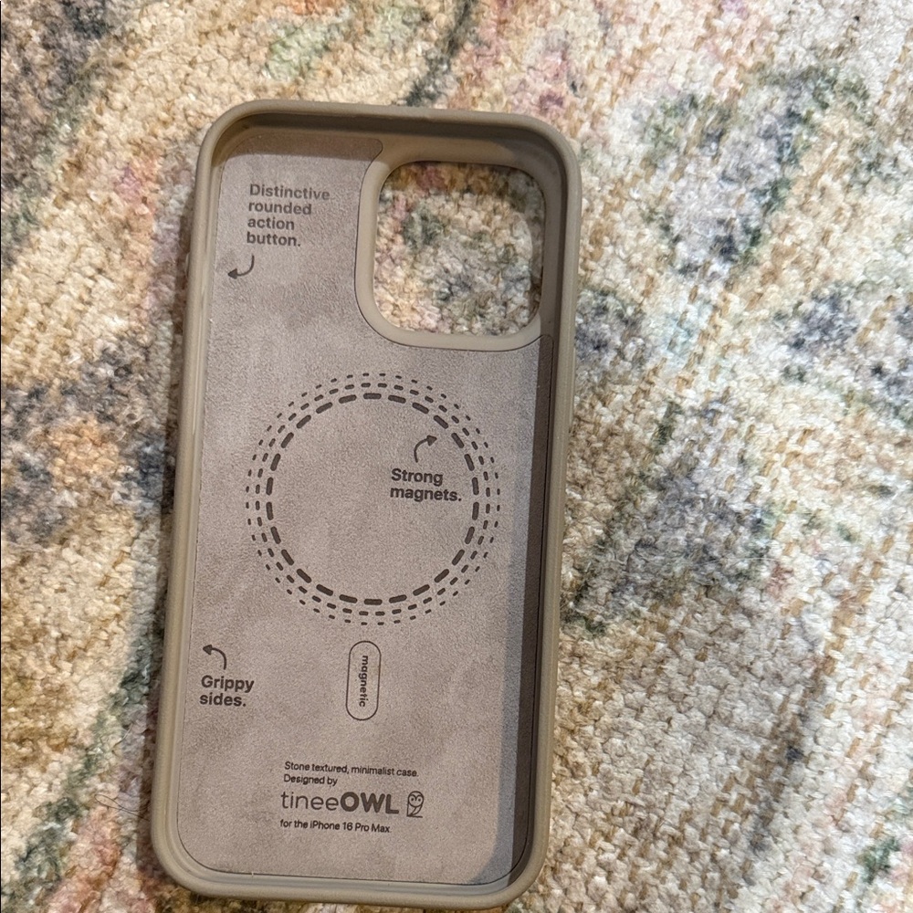 TineeOWL iPhone 16 pro max case!